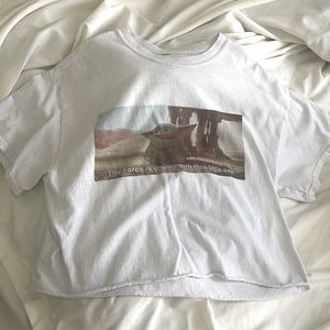 A Star Wars cropped shirt that’s perfect for star war lovers!🧙‍♀️